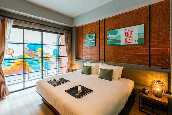 Room 10 of 70
