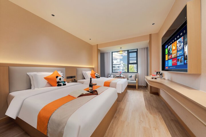 Fengyin Tianjiao Cinema Hotel
