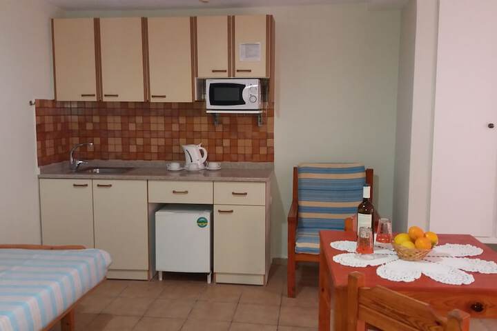 Room 13 of 26