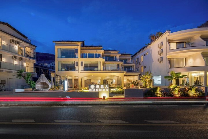 Hotel 27 of 28