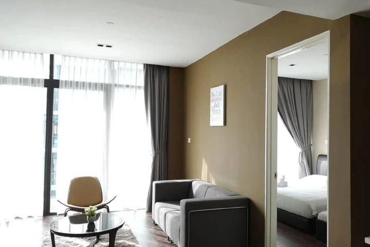 Room 2 of 18