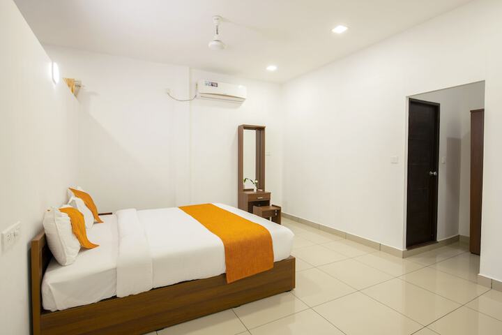 Room 14 of 40