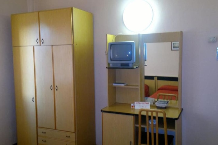 Room 14 of 34