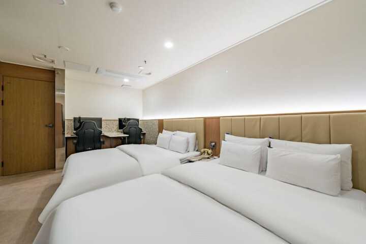 Room 62 of 109