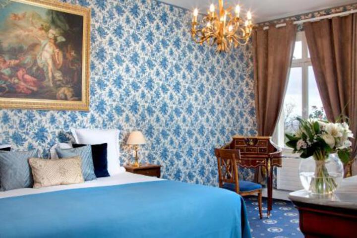 Inside Room Photo