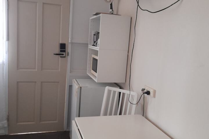 Room 18 of 86