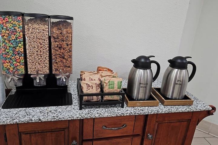 Breakfast/Coffee Service 50 of 51