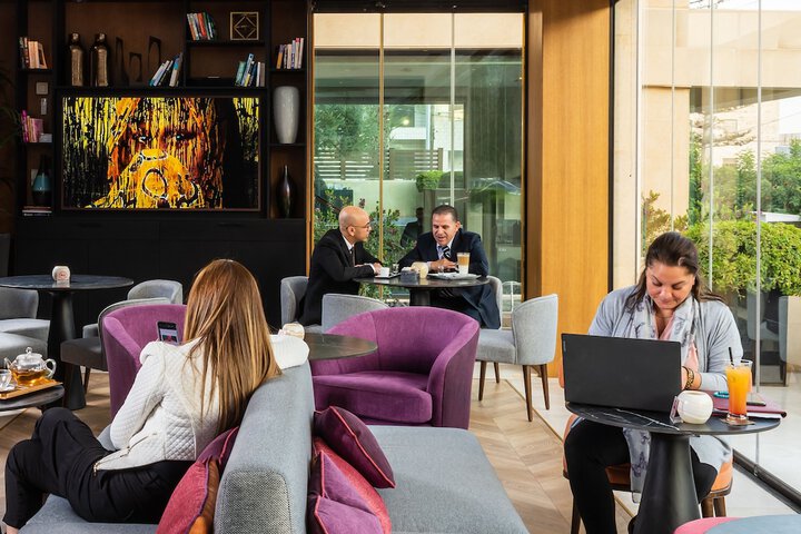 Guest Lobby
