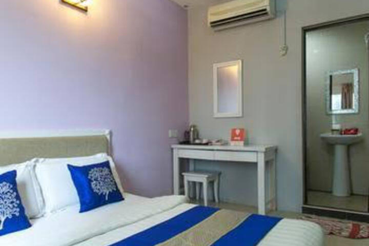 HOTEL INDIGO INN