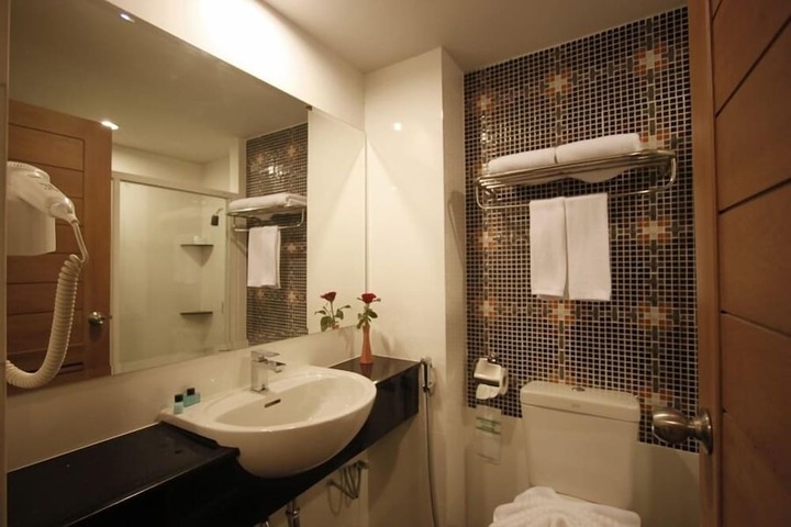 Room 21 of 42