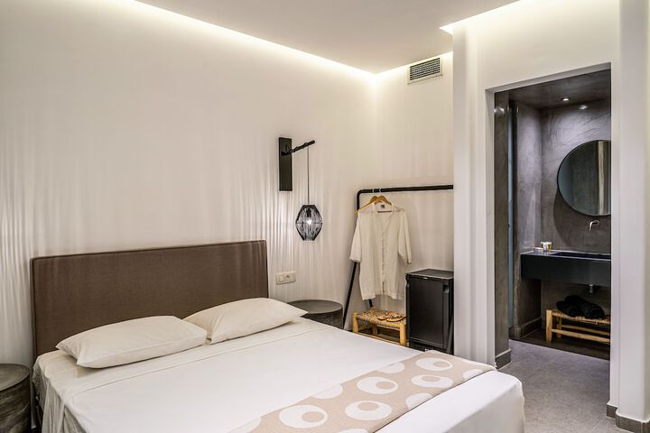 Room 38 of 99