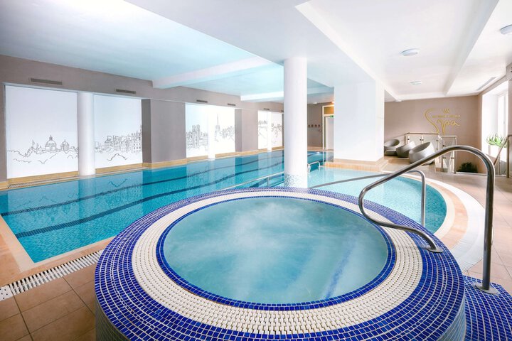 Pool 140 of 182