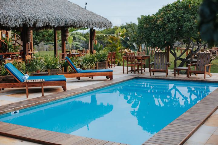 Pool 33 of 65