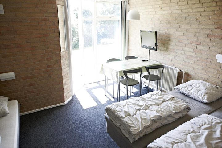 Room 7 of 38