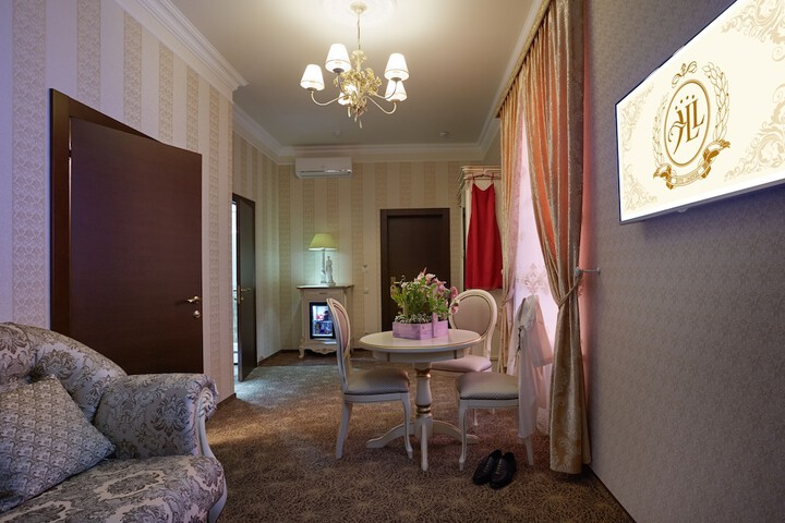 Room 23 of 46