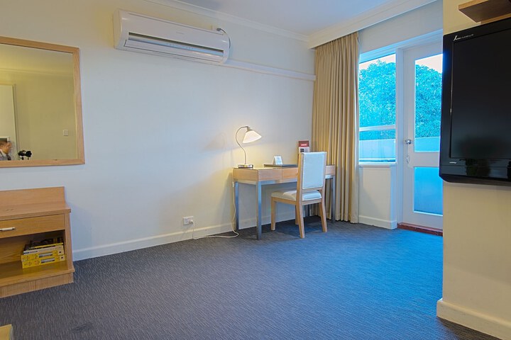 Room 35 of 48