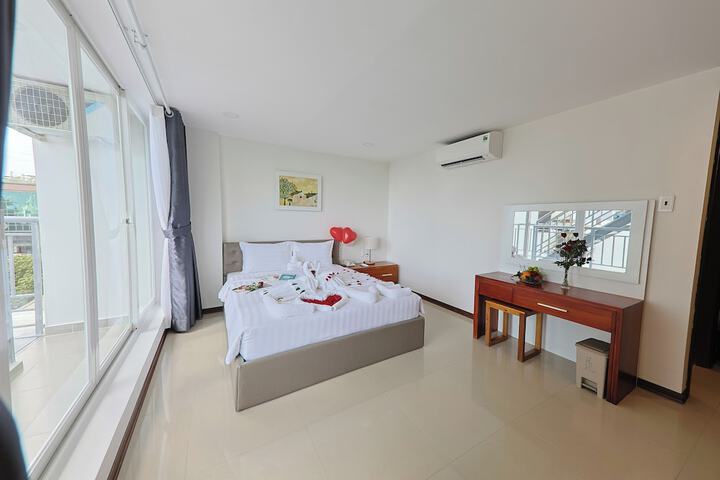 Room 15 of 42