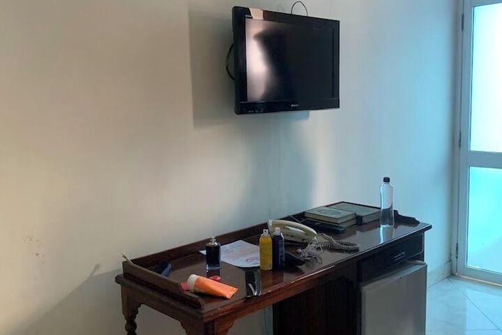 Room 13 of 43