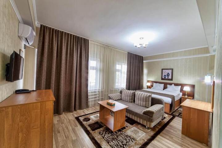 Room 7 of 40