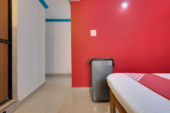 Room 25 of 33