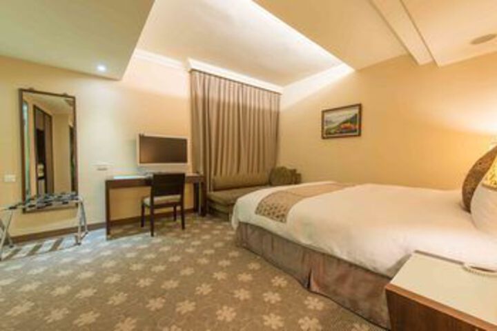 Room 21 of 50