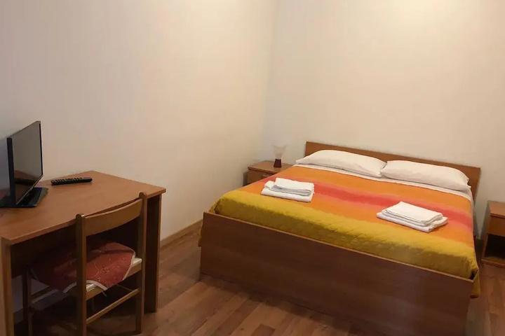 Room 5 of 22