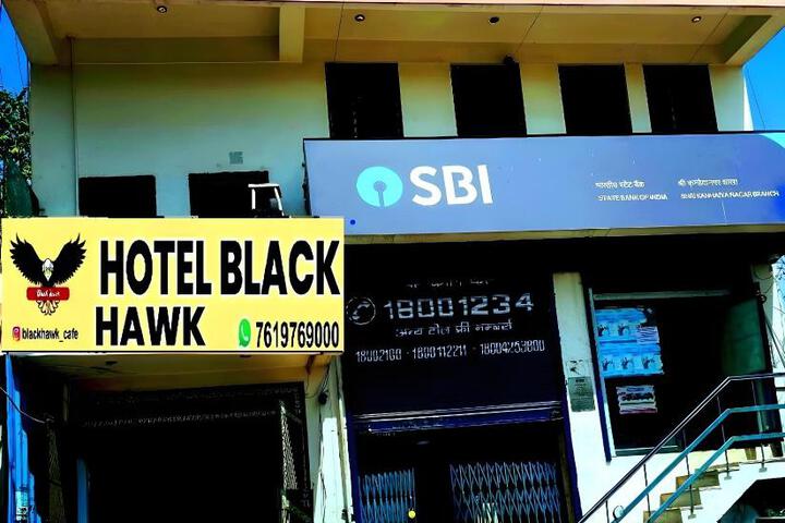 HOTEL BLACK HAWK
