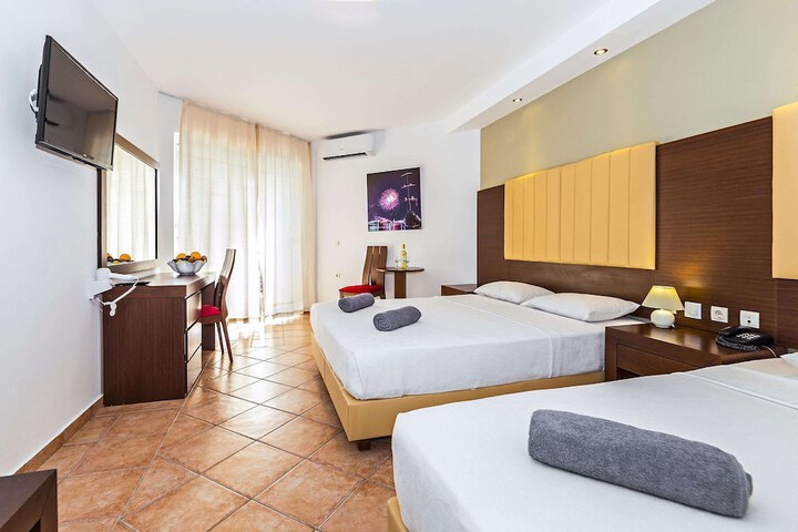Room 36 of 115