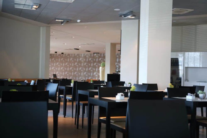 Dining 49 of 80