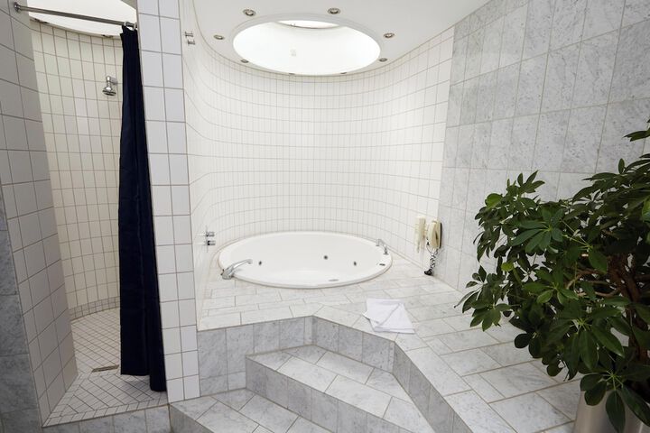 Bath Interior