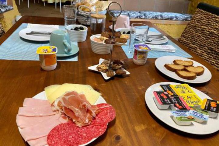 Breakfast/Coffee Service 40 of 56
