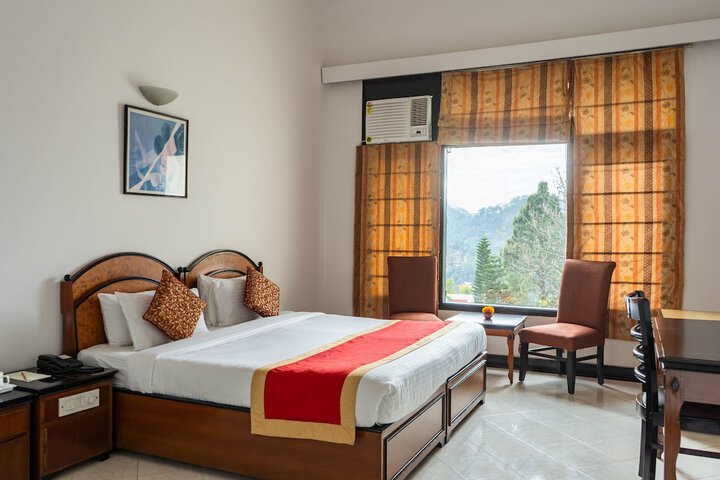Room 3 of 43
