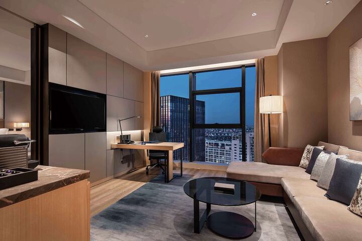Room 21 of 61