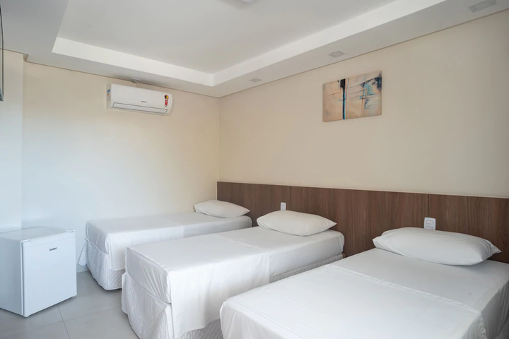 Room 7 of 10