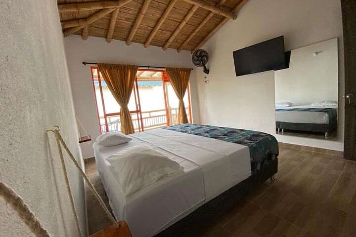 Room 3 of 63