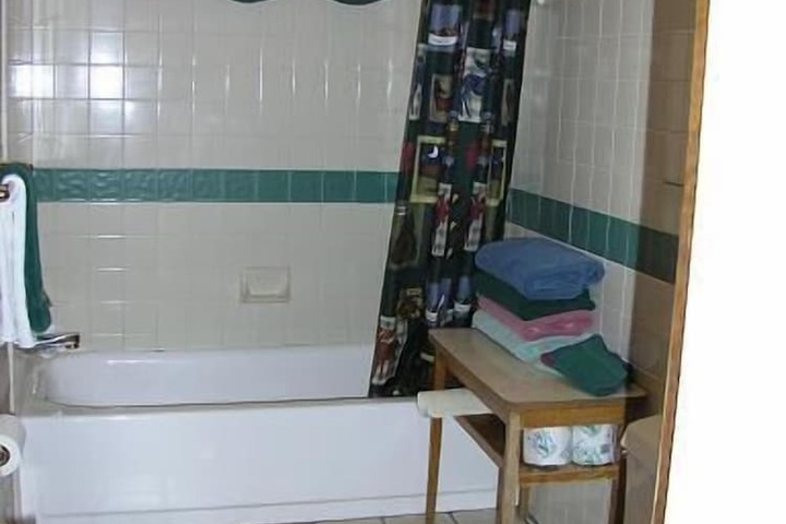Room 127 of 218