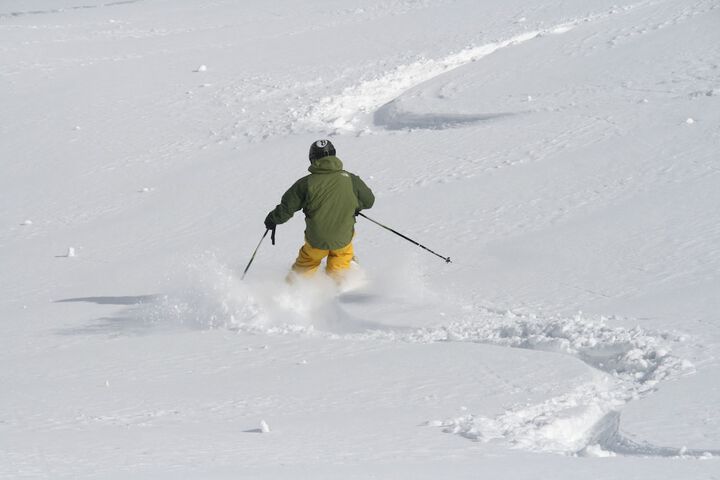 Snow and ski sports