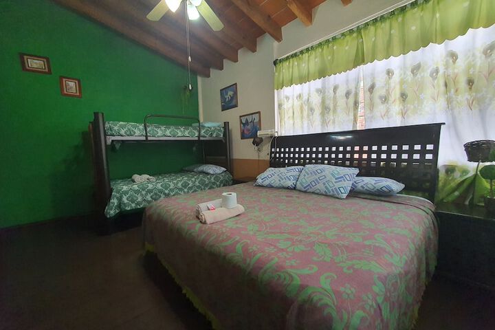 Room 5 of 12