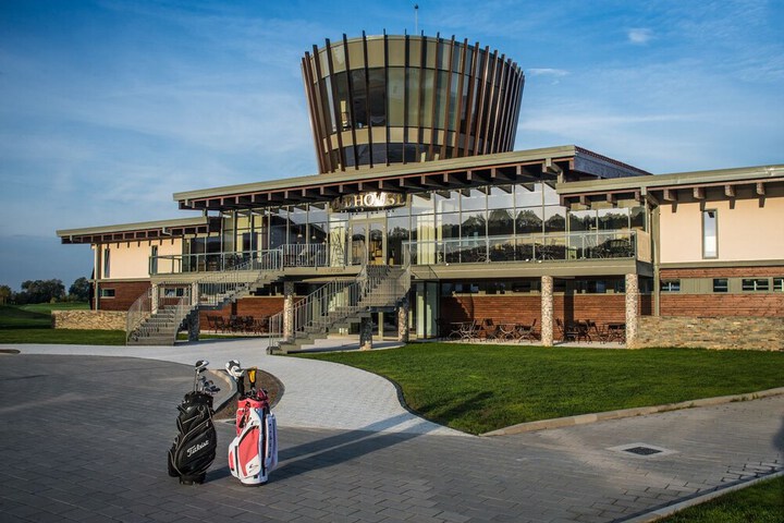 Golf 18 of 66