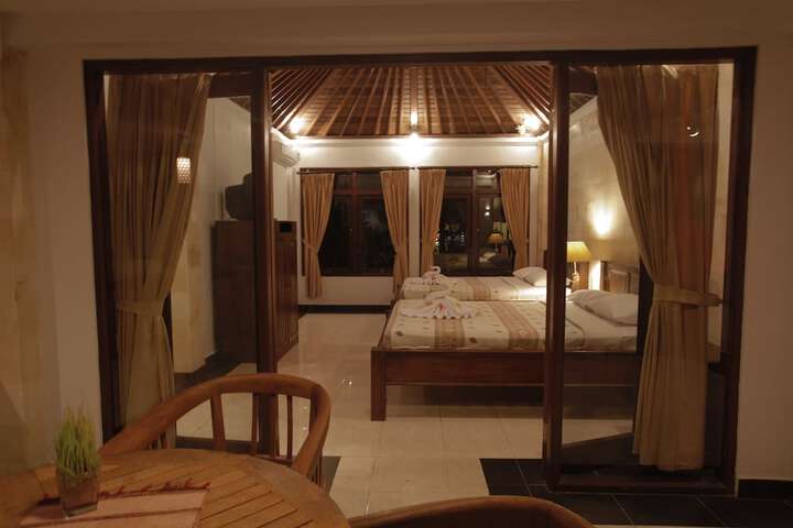 Room 7 of 27