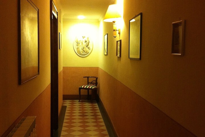 Ballroom/Hall 24 of 31