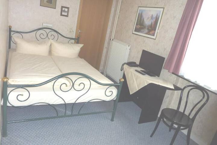 Room 20 of 39