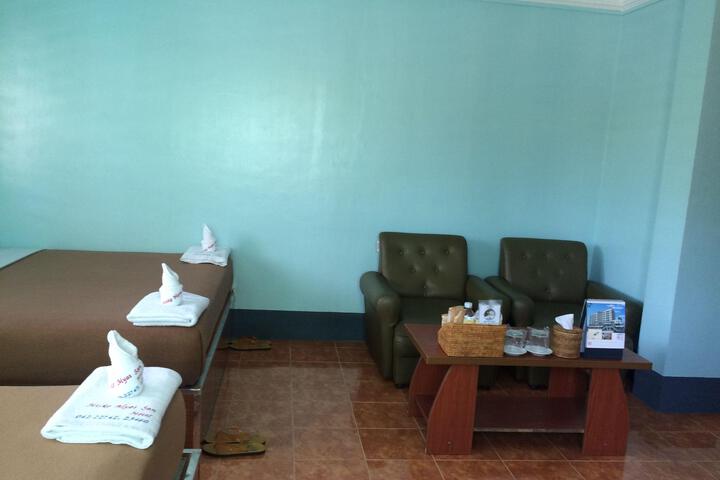 Room 4 of 5