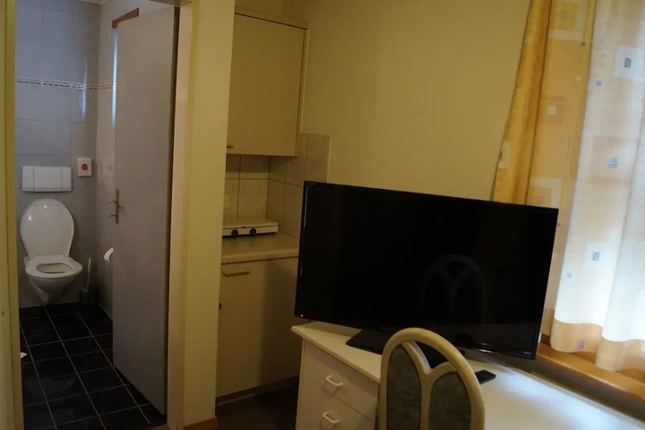 Room 4 of 26