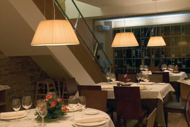 Dining 10 of 22