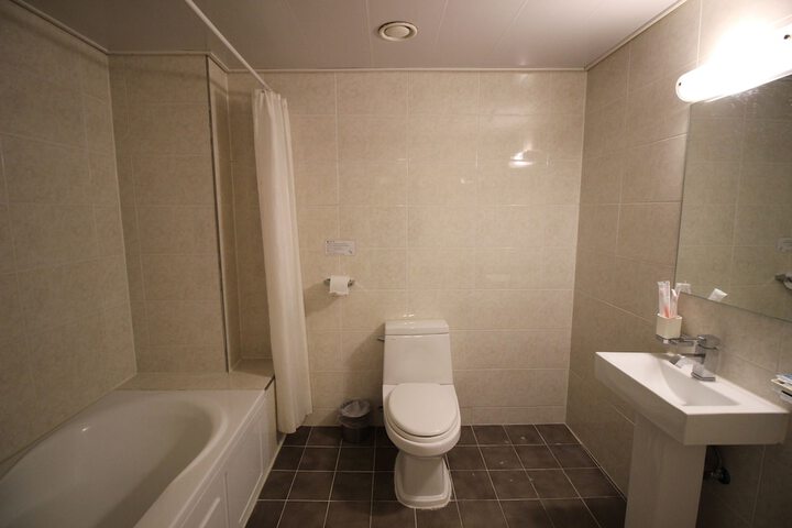 Room 26 of 44