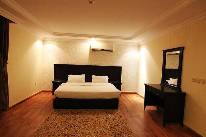 Room 3 of 5
