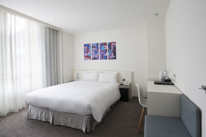 Room 17 of 51