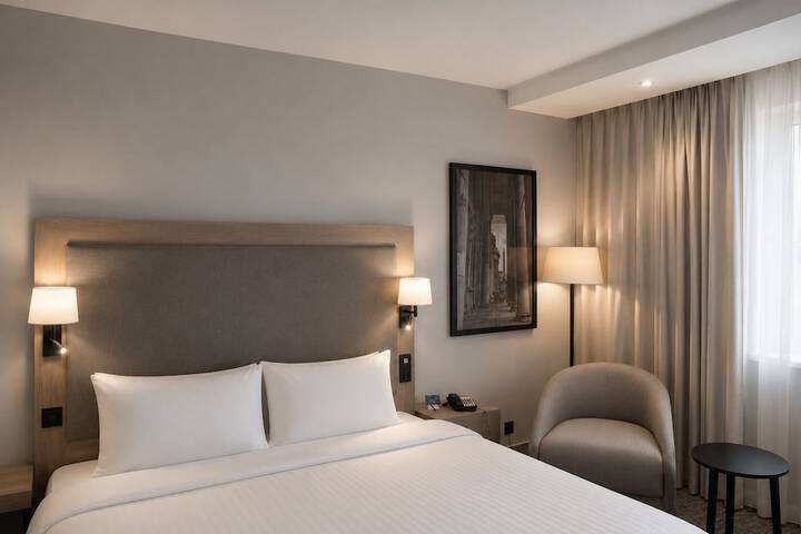 Room 32 of 91