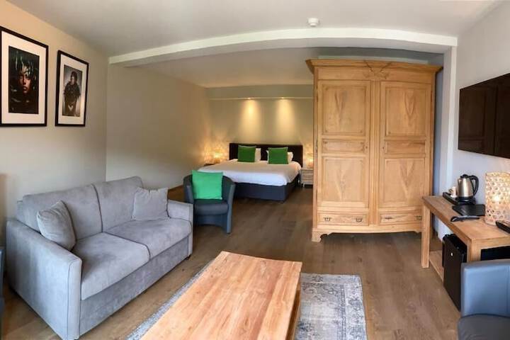 Room 34 of 65